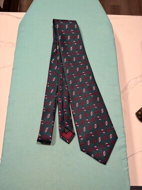 Vintage Jos. A. Bank Green Silk Tie